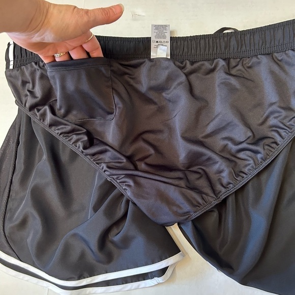 Members Mark ladies active running shorts w/built in liner NWT Sz-XL Q19 - Picture 6 of 11